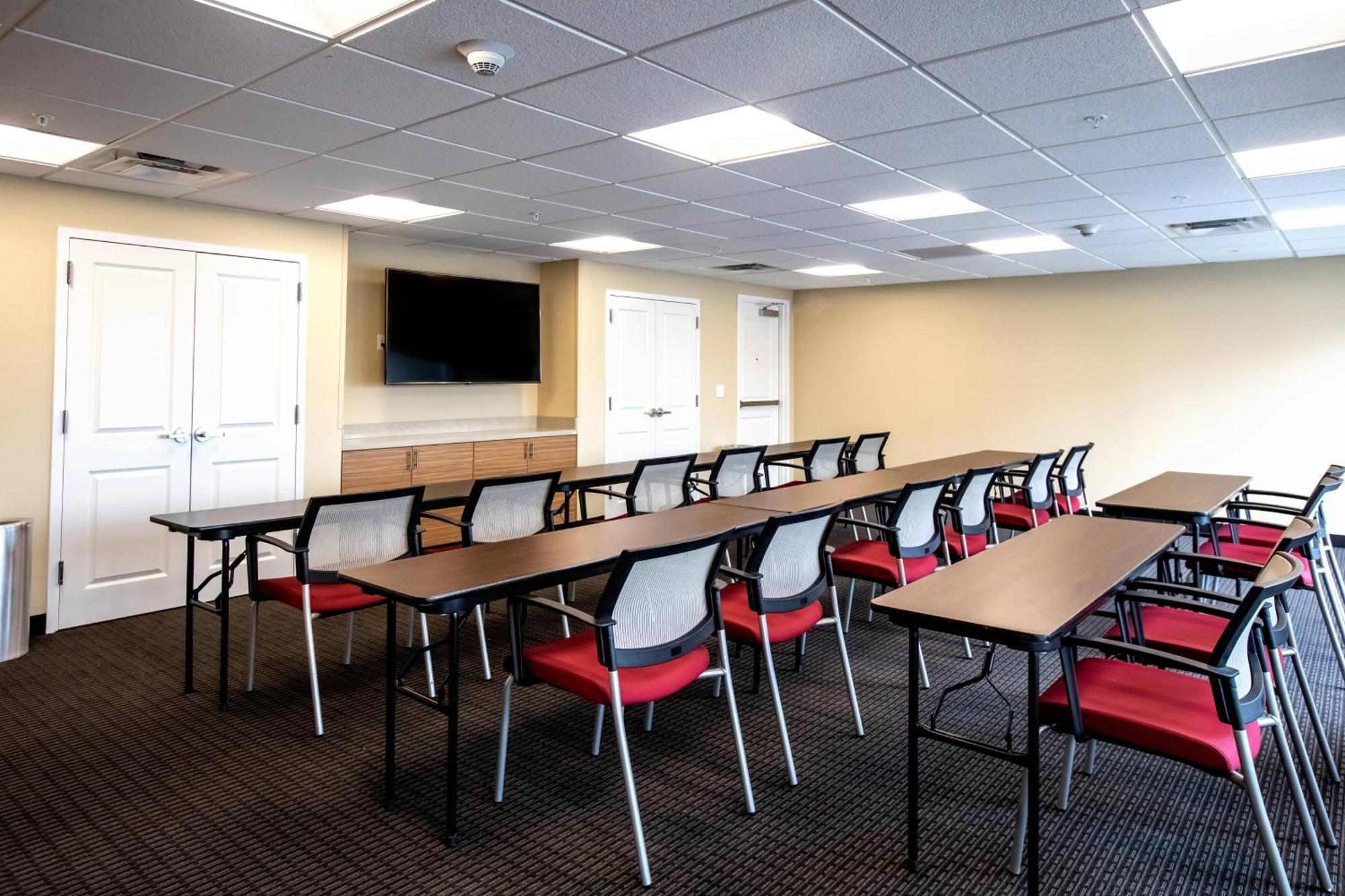 Towneplace Suites By Marriott Louisville Airport Exterior foto